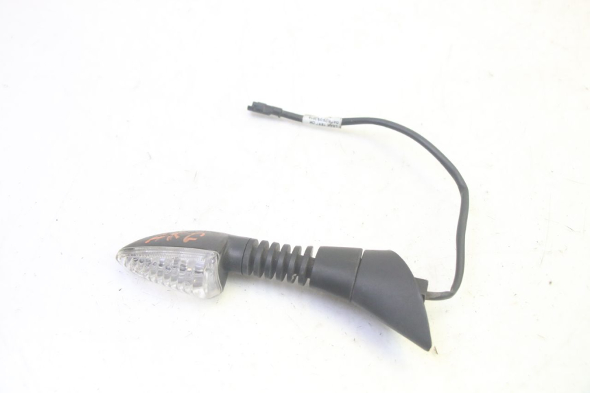 photo de TRASERO IZQUIERDO INTERMITENTE PIAGGIO MP3 HPE 350 (2018 - 2020) - Vista principal