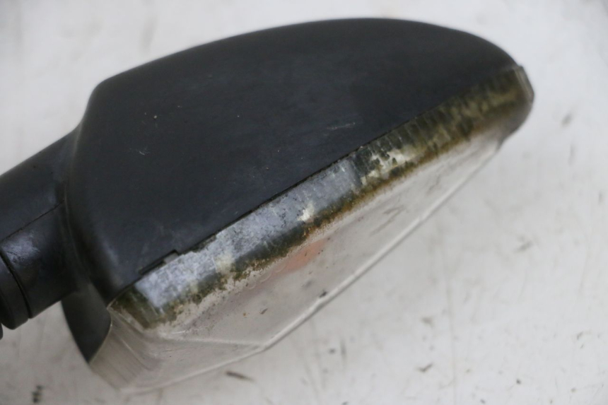 photo de TRASERO IZQUIERDO INTERMITENTE PIAGGIO NEW TYPHOON 50 (2018 - 2021) - Zoom estado de uso