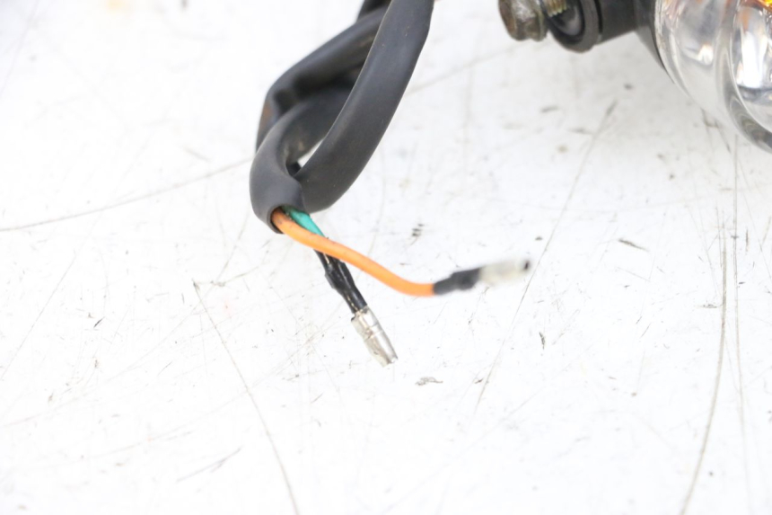 photo de TRASERO IZQUIERDO INTERMITENTE SYM ORBIT 2 4T 50 (2008 - 2017) - Otra perspectiva