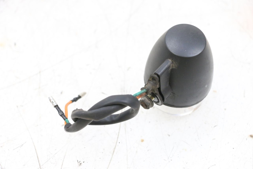 photo de TRASERO IZQUIERDO INTERMITENTE SYM ORBIT 2 4T 50 (2008 - 2017) - Primer plano técnico