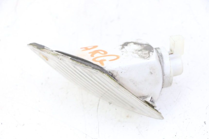 photo de TRASERO IZQUIERDO INTERMITENTE PIAGGIO VESPA GRANTURISMO 200 (2004 - 2005) - Otra perspectiva