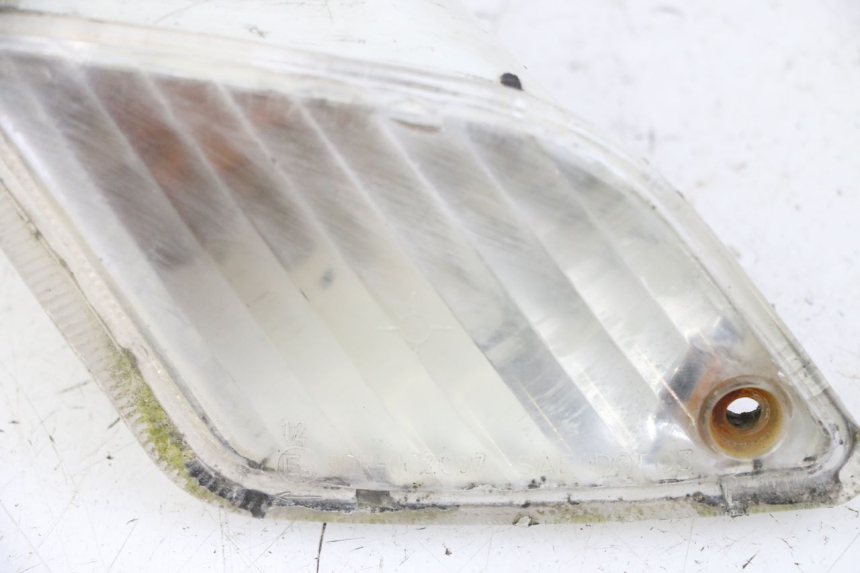 photo de TRASERO IZQUIERDO INTERMITENTE PIAGGIO VESPA GRANTURISMO 200 (2004 - 2005) - Marcados y referencias originales