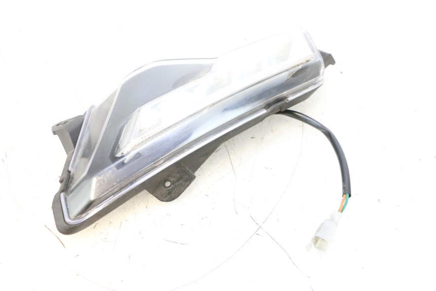 photo de TRASERO IZQUIERDO INTERMITENTE EFUN PUSA 1 - Primer plano técnico
