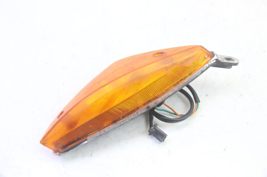 photo de TRASERO IZQUIERDO INTERMITENTE DAELIM S1 125 (2007 - 2016) - Otra perspectiva