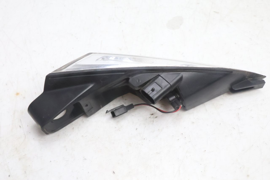 photo de TRASERO IZQUIERDO INTERMITENTE PEUGEOT SATELIS 125 (2013 - 2018) - Detalles de los puntos de fijación