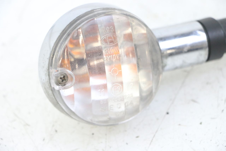 photo de TRASERO IZQUIERDO INTERMITENTE APRILIA SCARABEO GT TOURING 125 (1999 - 2005) - Detalles de los puntos de fijación