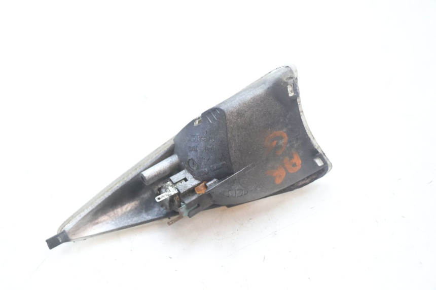 photo de TRASERO IZQUIERDO INTERMITENTE PEUGEOT SPEEDFIGHT 2 AC 50 (2000 - 2009) - Zoom estado de uso