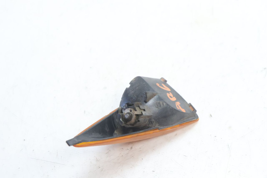 photo de TRASERO IZQUIERDO INTERMITENTE PEUGEOT SPEEDFIGHT LC 50 (1996 - 2002) - Primer plano técnico