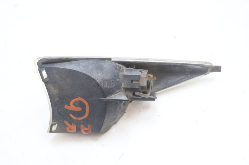photo de TRASERO IZQUIERDO INTERMITENTE PEUGEOT SPEEDFIGHT LC 50 (1996 - 2002) - Primer plano técnico