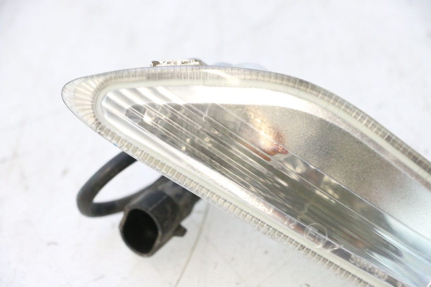 photo de INTERMITENTE TRASERO IZQUIERDO PIAGGIO VESPA PRIMAVERA 2T 50 (2013 - 2018) - Detalle de la pieza