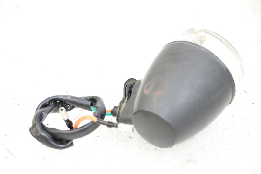 photo de INTERMITENTE TRASERO IZQUIERDO SYM X-PRO 4T 50 (2014 - 2021) - Otra perspectiva