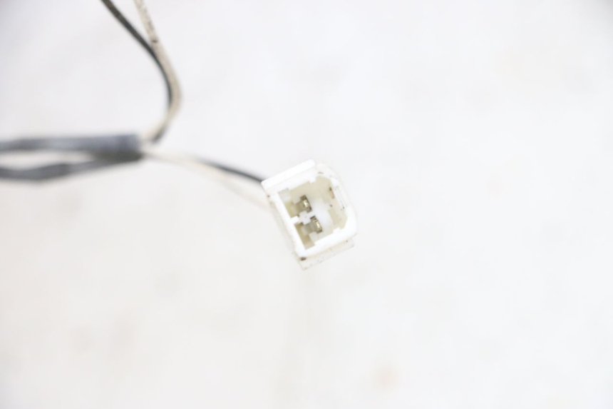 photo de INTERMITENTE TRASERO IZQUIERDO PIAGGIO X8 125 (2004 - 2007) - Zoom estado de uso