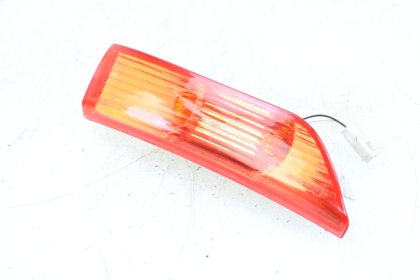 photo de INTERMITENTE TRASERO IZQUIERDO PIAGGIO X8 125 (2004 - 2007) - Recambio usado revisado