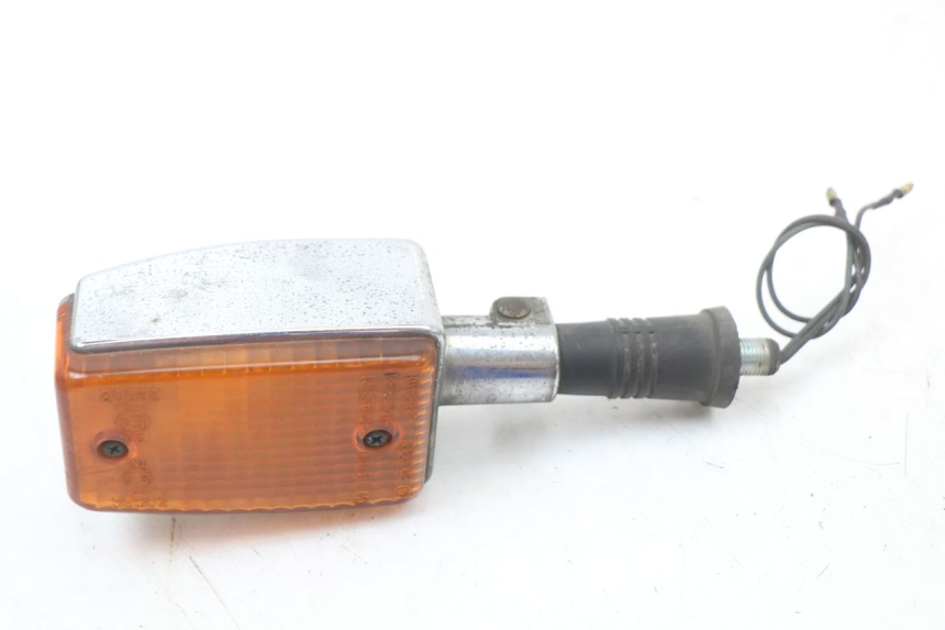 photo de TRASERO IZQUIERDO INTERMITENTE YAMAHA XJ F 900 (1983 - 1994) - Zoom estado de uso