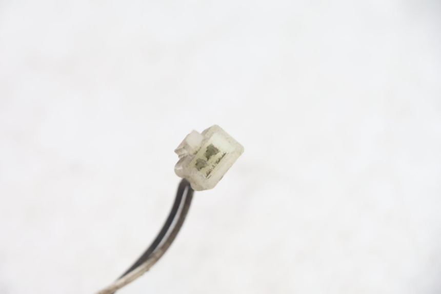photo de INTERMITENTE TRASERO IZQUIERDO PIAGGIO ZIP 2T 50 (2009 - 2019) - Primer plano técnico