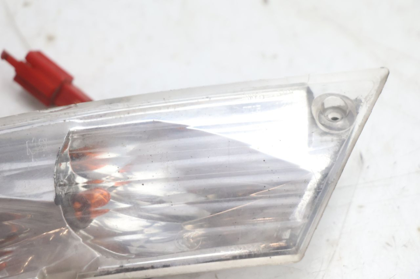 photo de TRASERO IZQUIERDO INTERMITENTE PIAGGIO ZIP IGET 4T 50 (2021 - 2023) - Zoom estado de uso