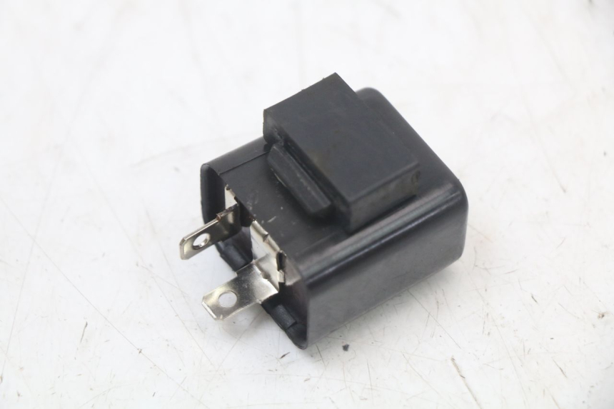 photo de TRASERO INTERMITENTE SUZUKI GS F 500 (2004 - 2007) - Primer plano técnico