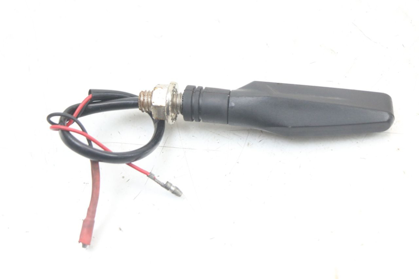photo de TRASERO INTERMITENTE SUZUKI GS F 500 (2004 - 2007) - Estado de la superficie y material