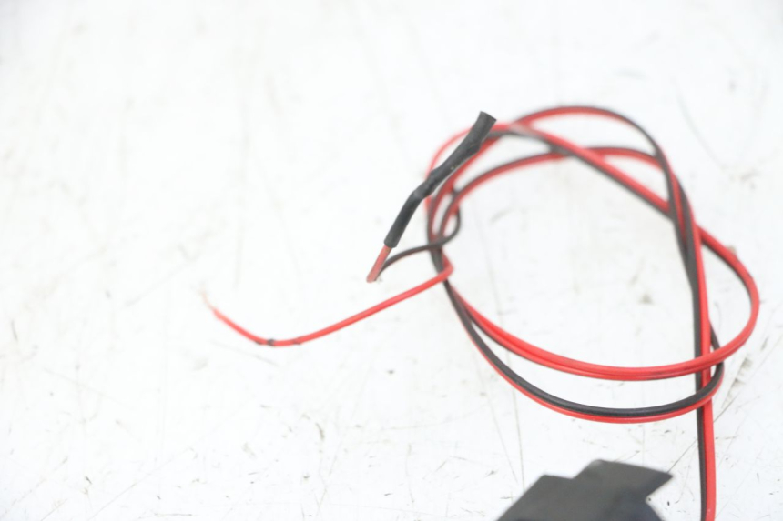 photo de TRASERO INTERMITENTE HITWAY H5 1 - Detalles de los puntos de fijación