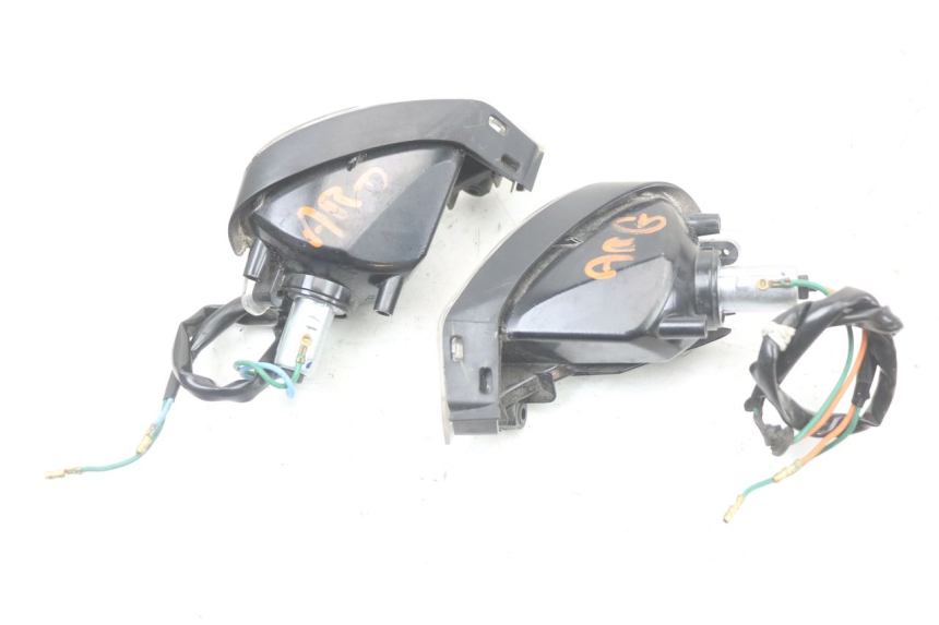 photo de TRASERO INTERMITENTE HONDA PCX (JF28) 125 (2009 - 2011) - Primer plano técnico