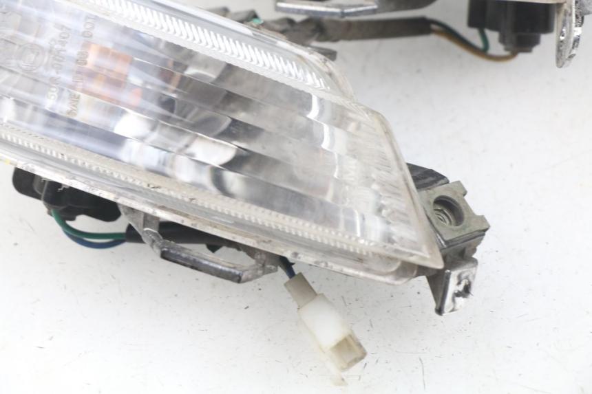 photo de TRASERO INTERMITENTE KYMCO LIKE 2T 50 (2009 - 2018) - Estado de la superficie y material