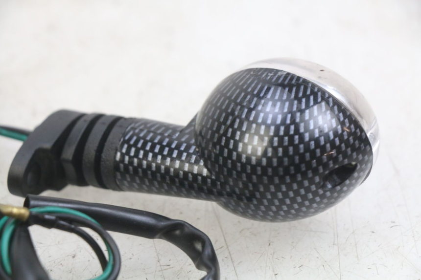 photo de INTERMITENTE TRASERO PEUGEOT LUDIX 50 (2008 - 2017) - Detalles de los puntos de fijación