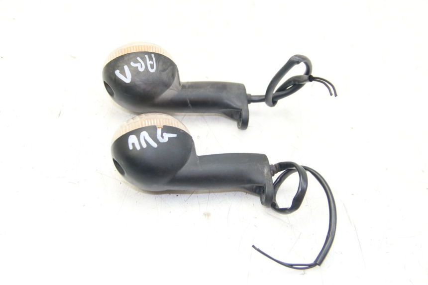 photo de INTERMITENTE TRASERO PEUGEOT LUDIX 50 (2008 - 2017) - Otra perspectiva