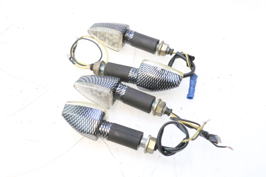photo de INTERMITENTE TRASERO PEUGEOT LUDIX SNAKE 2T 50 (2004 - 2014) - Zoom estado de uso