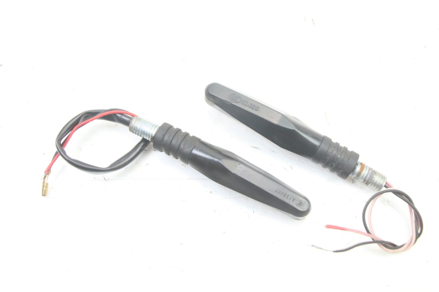 photo de TRASERO INTERMITENTE MBK X-LIMIT XLIMIT 50 (2007 - 2012) - Otra perspectiva