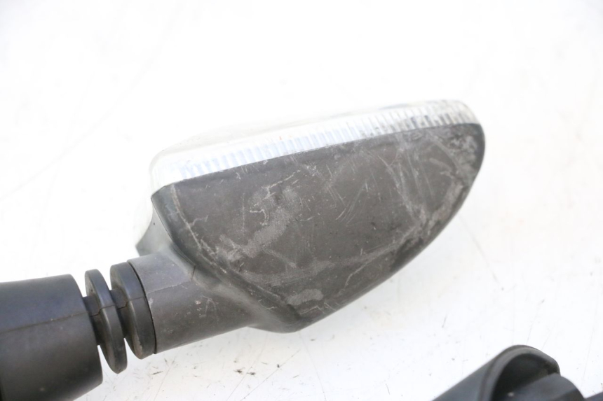 photo de TRASERO INTERMITENTE PIAGGIO MP3 500 (2016 - 2018) - Características distintivas