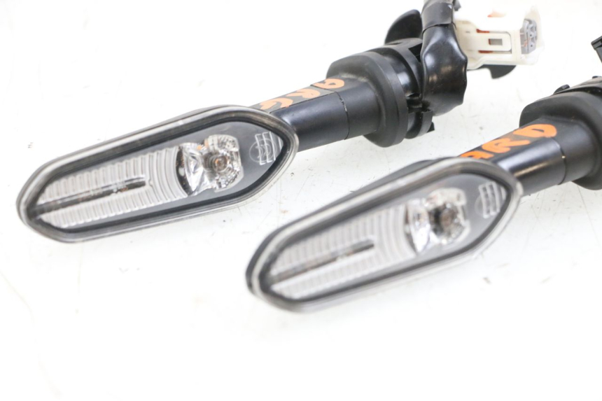 photo de TRASERO INTERMITENTE YAMAHA NEO'S CORE 1 (2022 - 2026) - Detalle de la pieza