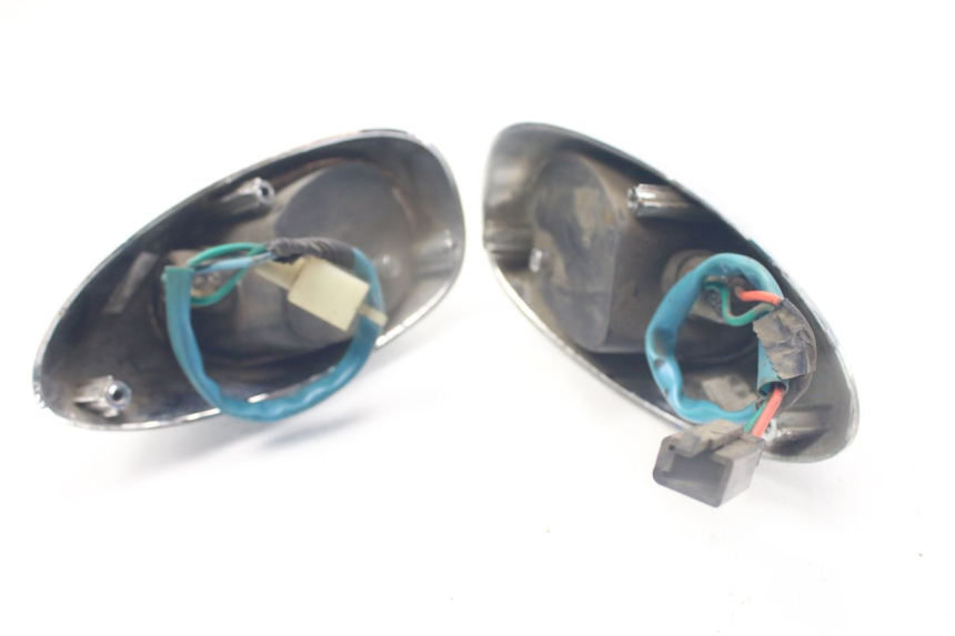 photo de TRASERO INTERMITENTE KYMCO PEOPLE 250 (2004 - 2008) - Detalle de la pieza