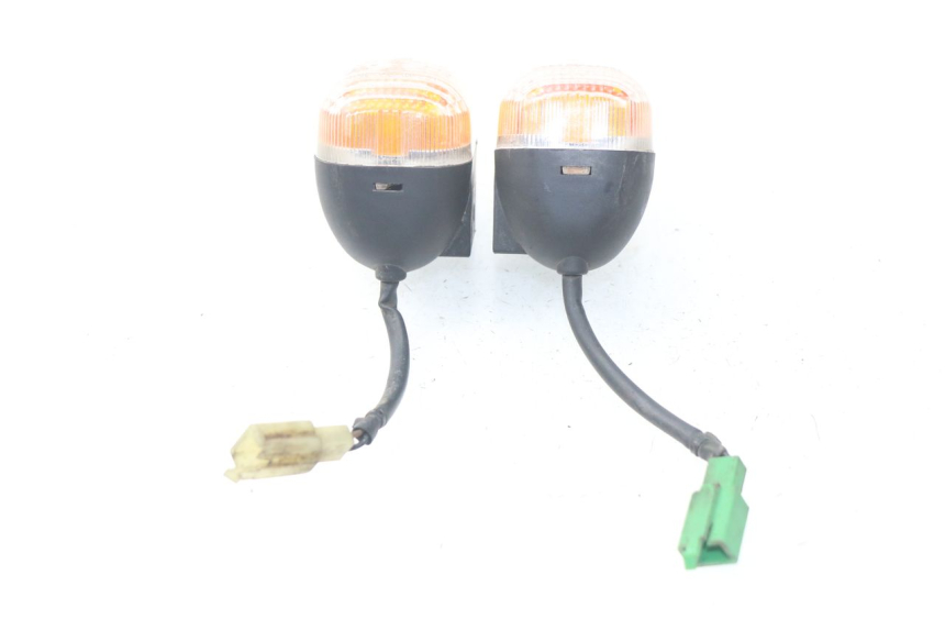 photo de TRASERO INTERMITENTE MBK STUNT NAKED 50 (2004 - 2018) - Primer plano técnico