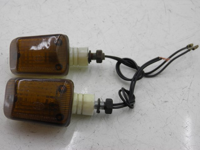 photo de TRASERO INTERMITENTE SUZUKI GSF N BANDIT 600 (1996 - 1999) - Otra perspectiva