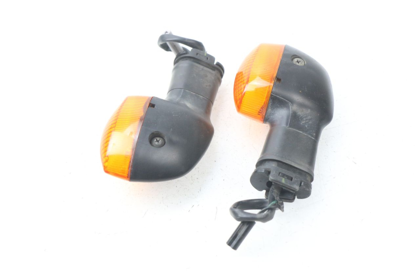 photo de TRASERO INTERMITENTE YAMAHA TDM ABS 900 (2002 - 2014) - Otra perspectiva