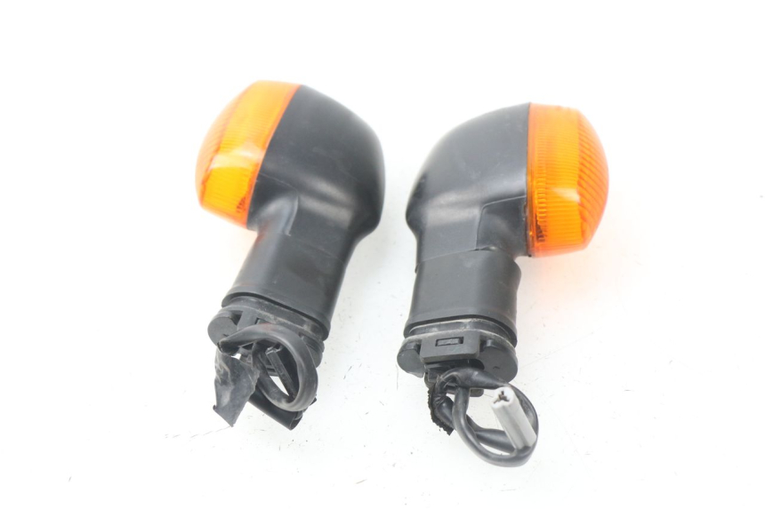 photo de TRASERO INTERMITENTE YAMAHA TDM ABS 900 (2002 - 2014) - Detalles de los puntos de fijación