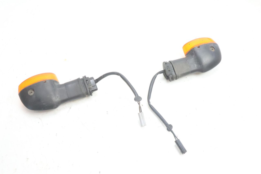 photo de TRASERO INTERMITENTE YAMAHA TDM ABS 900 (2002 - 2014) - Recambio usado revisado
