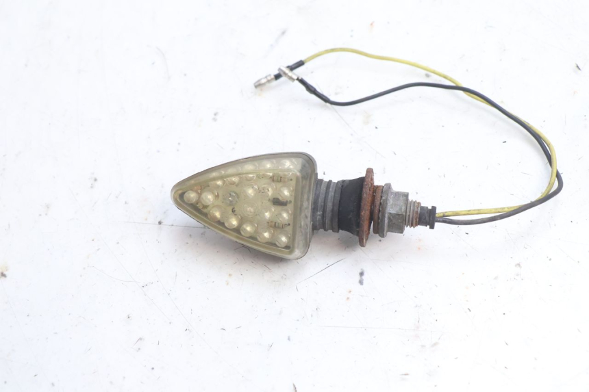 photo de TRASERO INTERMITENTE YAMAHA XJR 1300 (1998 - 2002) - Detalle de la pieza