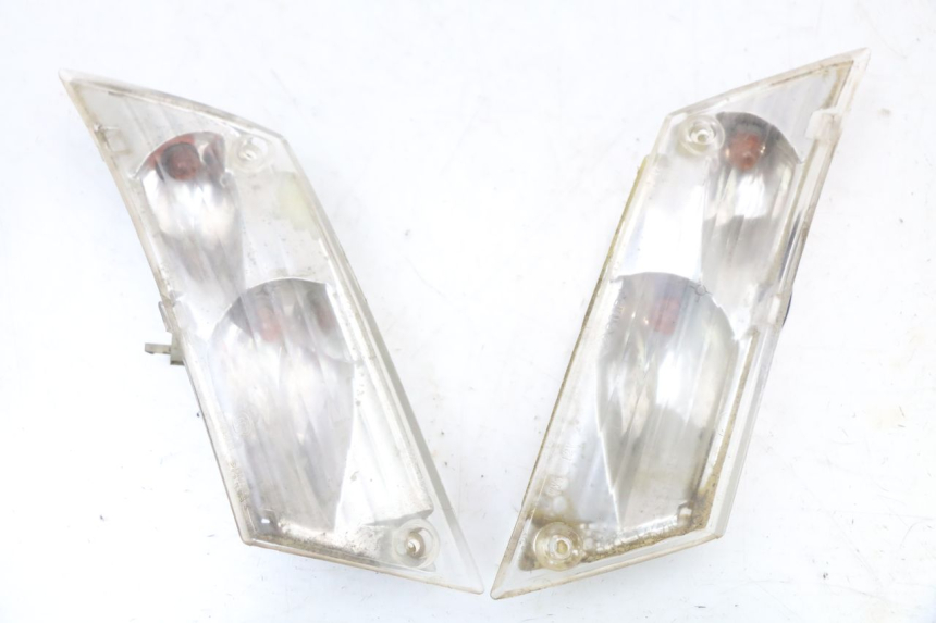 photo de INTERMITENTE TRASERO PIAGGIO ZIP 2T 50 (2009 - 2019) - Vista principal