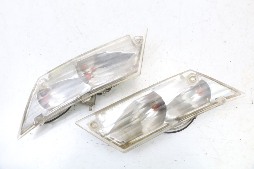 photo de INTERMITENTE TRASERO PIAGGIO ZIP 2T 50 (2009 - 2019) - Detalle de la pieza