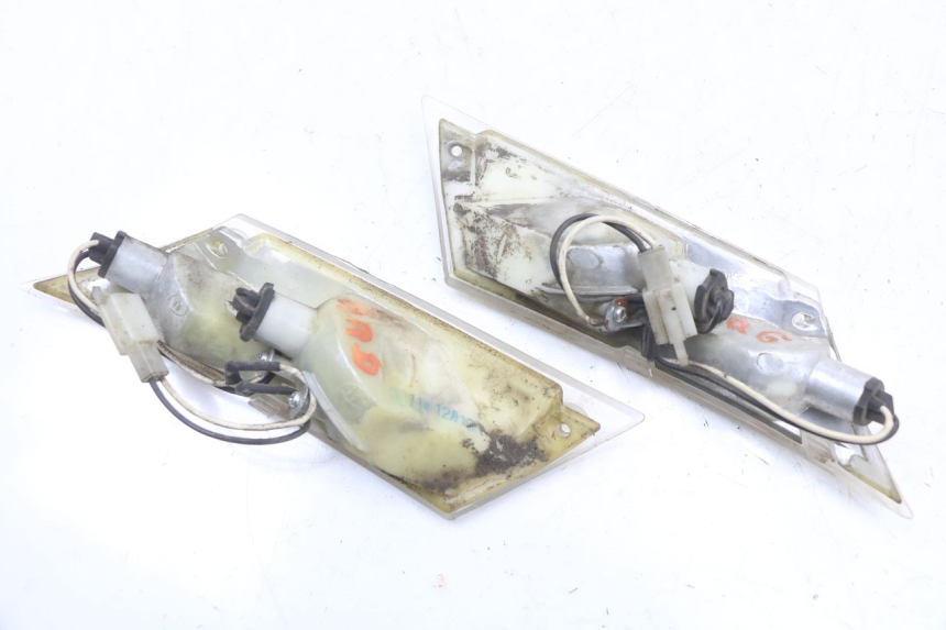 photo de INTERMITENTE TRASERO PIAGGIO ZIP 2T 50 (2009 - 2019) - Zoom estado de uso