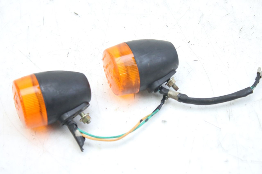 photo de INTERMITENTE DELANTERO KYMCO AGILITY 4T 50 (2005 - 2018) - Detalle de la pieza