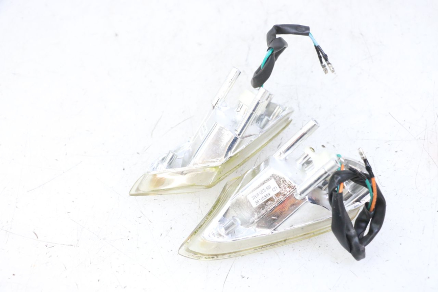 photo de INTERMITENTE DELANTERO KYMCO AGILITY 4T 50 (2018 - 2022) - Detalle de la pieza