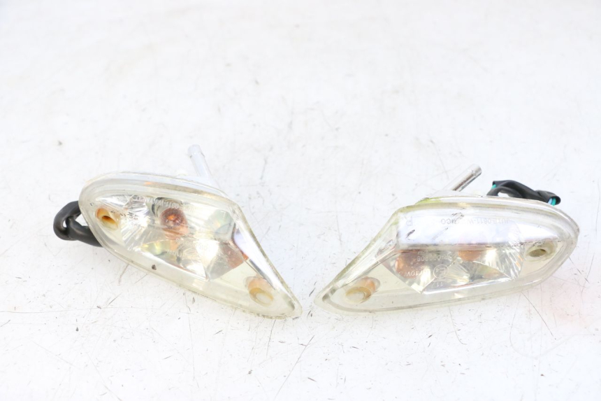 photo de INTERMITENTE DELANTERO KYMCO AGILITY 4T 50 (2018 - 2022) - Otra vista del artículo