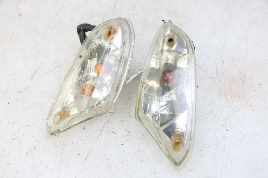 photo de INTERMITENTE DELANTERO KYMCO AGILITY 4T 50 (2018 - 2022) - Primer plano técnico