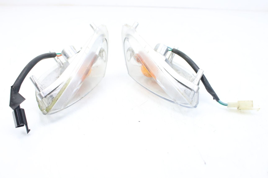 photo de INTERMITENTE DELANTERO KYMCO AGILITY DELIVERY 4T 50 (2018 - 2023) - Zoom estado de uso