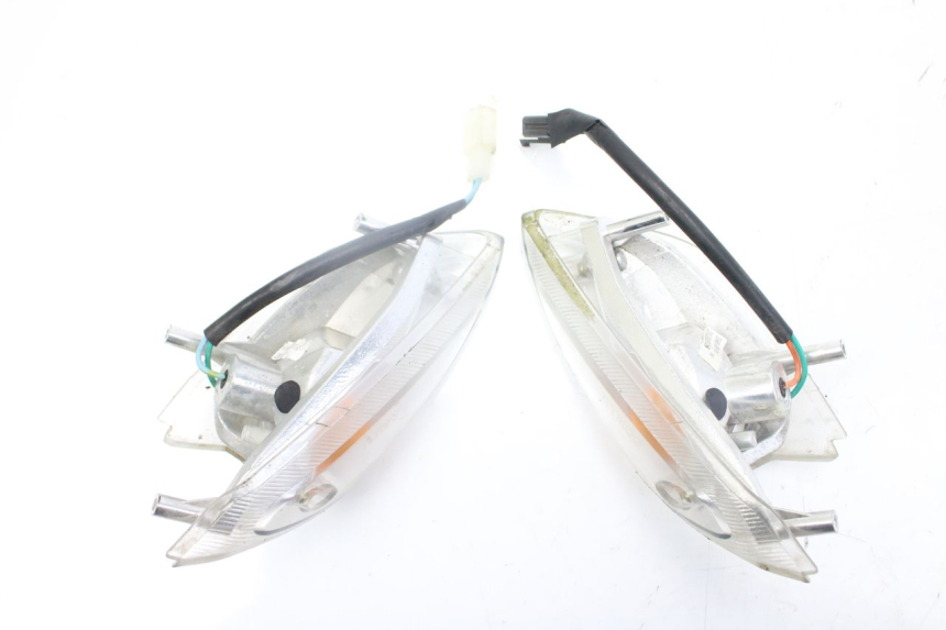 photo de INTERMITENTE DELANTERO KYMCO AGILITY DELIVERY 4T 50 (2018 - 2023) - Vista general del producto