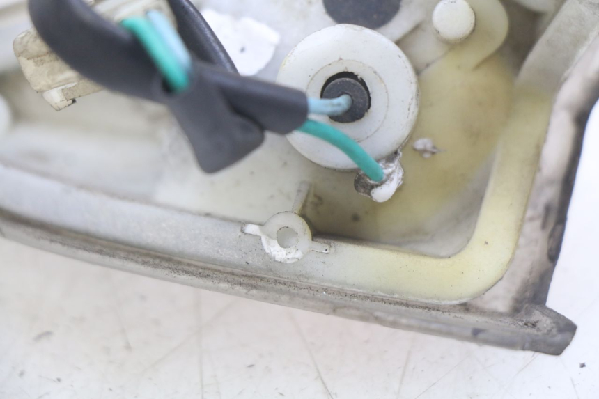 photo de INTERMITENTE DELANTERO KYMCO AGILITY RS 4T 50 (2009 - 2013) - Zoom estado de uso