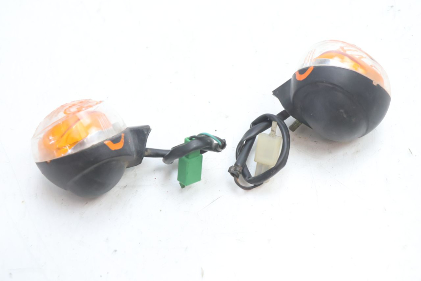 photo de DELANTERO INTERMITENTE MBK BOOSTER SPIRIT 50 (2004 - 2017) - Primer plano técnico