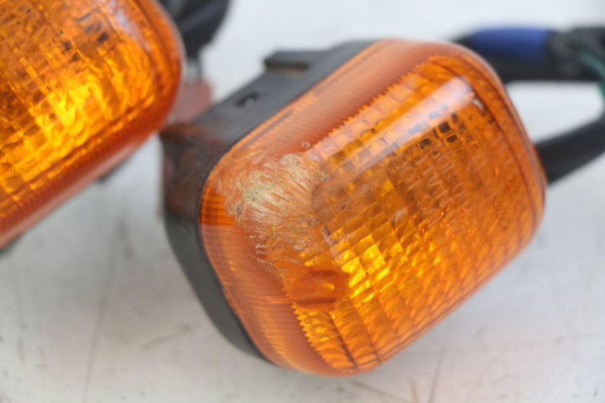 photo de INTERMITENTE DELANTERO YAMAHA BW'S BWS 125 (2010 - 2013) - Primer plano técnico